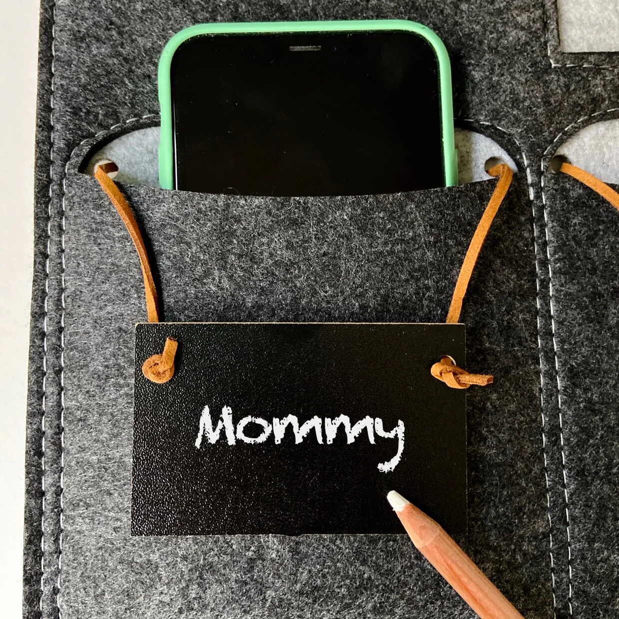 Bagby 4 Pocket Phone Holder - Image 9