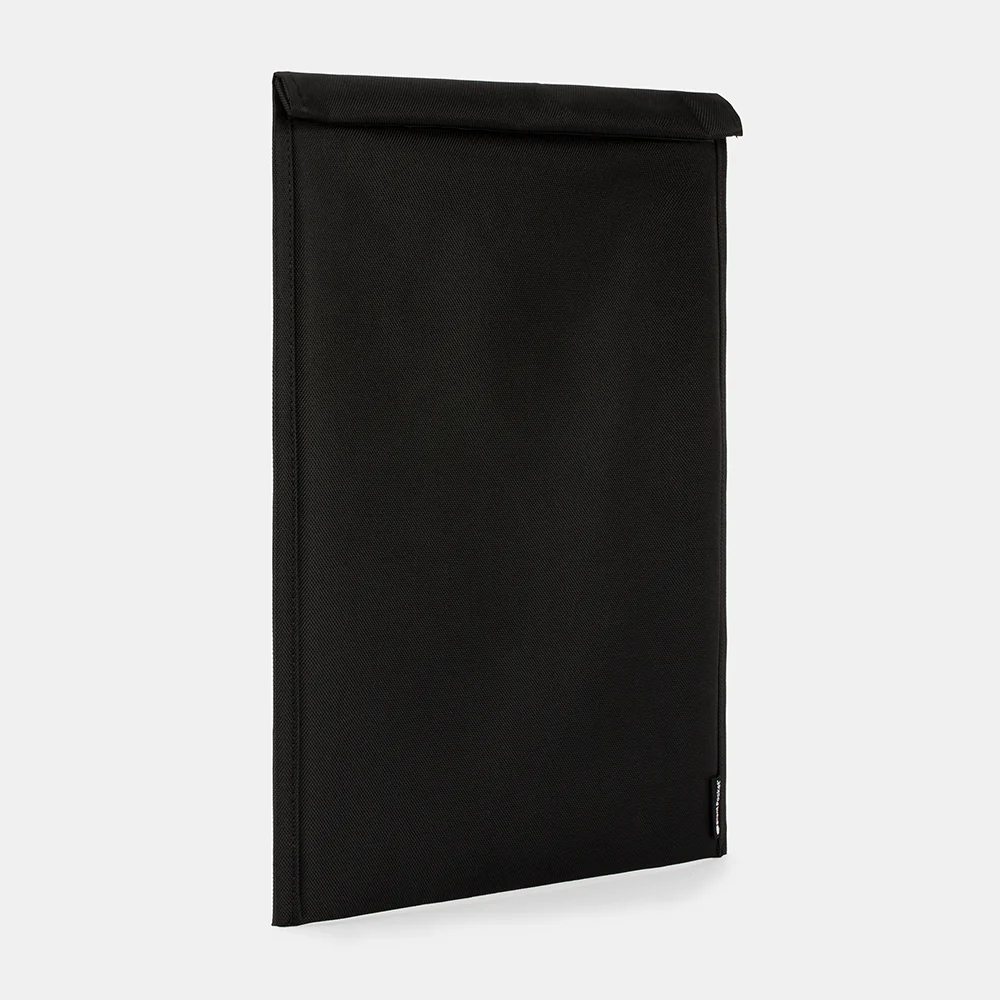 SLNT Faraday Laptop Bag - Image 3