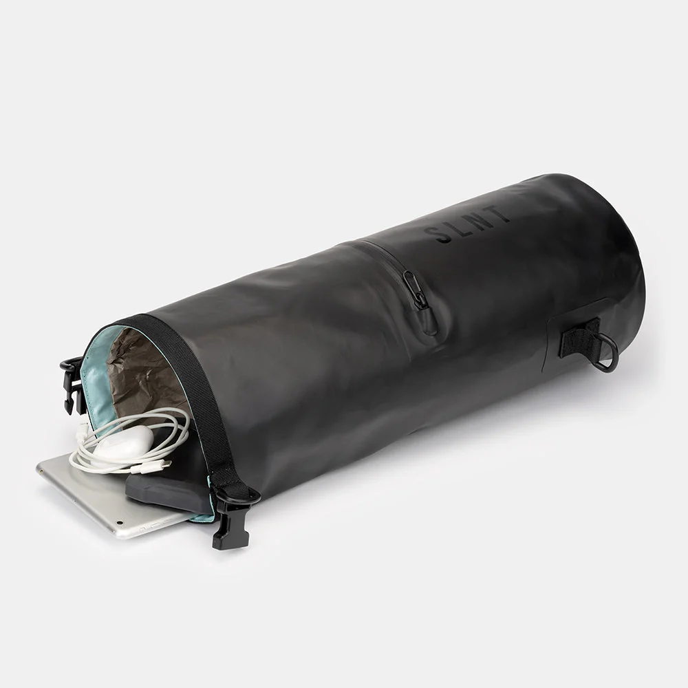 SLNT Faraday Dry Bag - Image 3