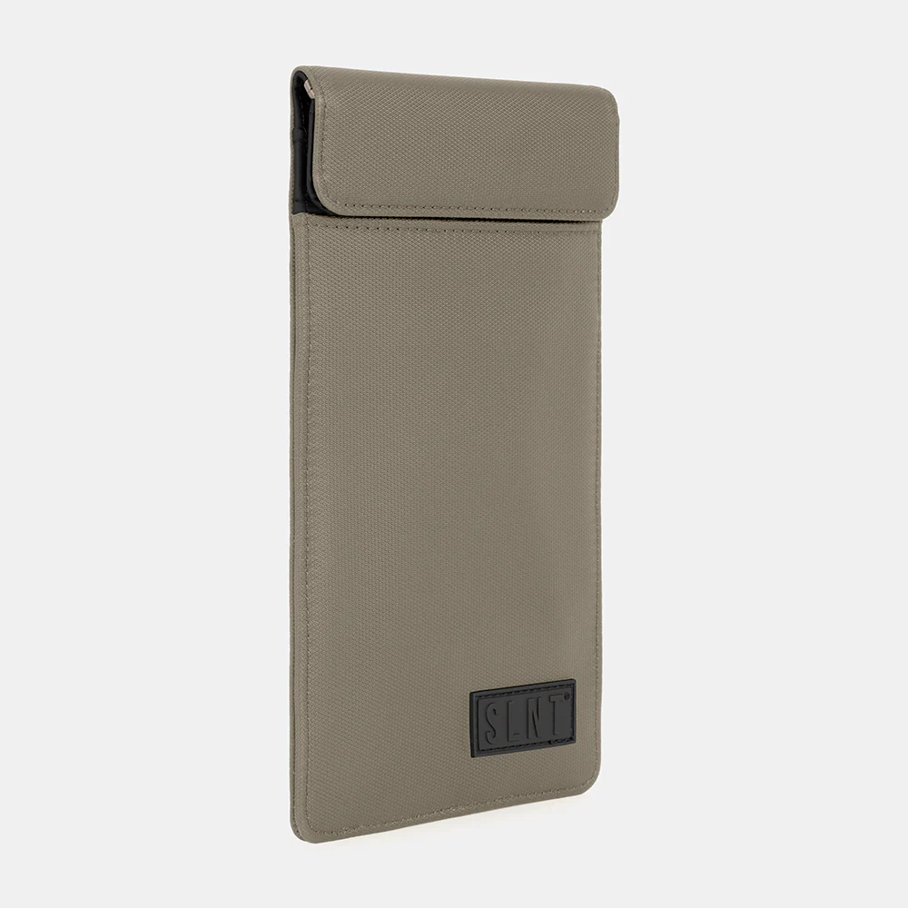 SLNT Faraday Phone Sleeve - Image 15